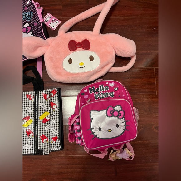 backpacks - Picture 4 of 4